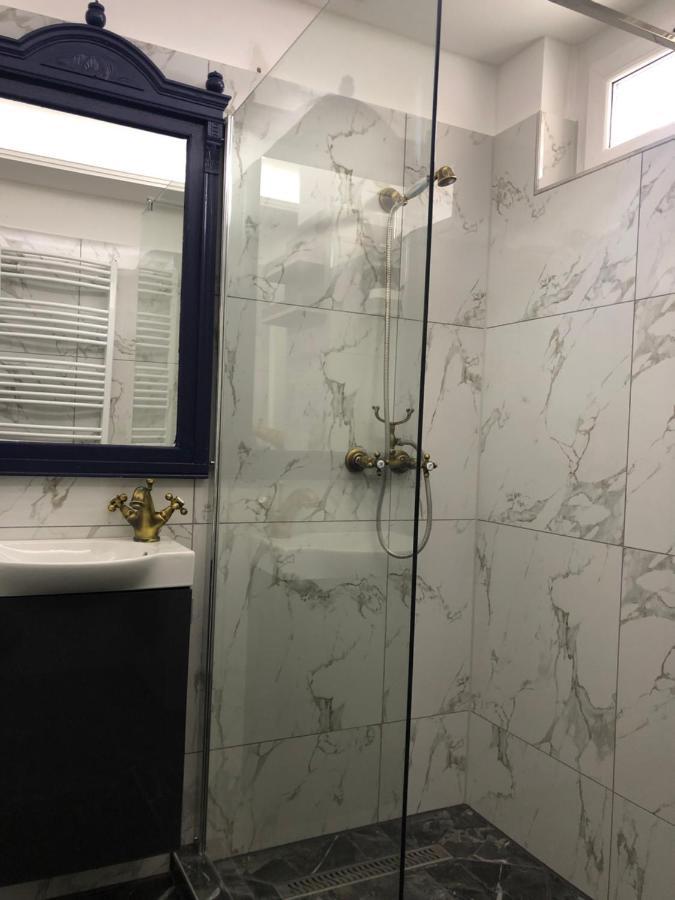 Bezso Apartman ไฮจ์ดุสโซบอสโล ภายนอก รูปภาพ